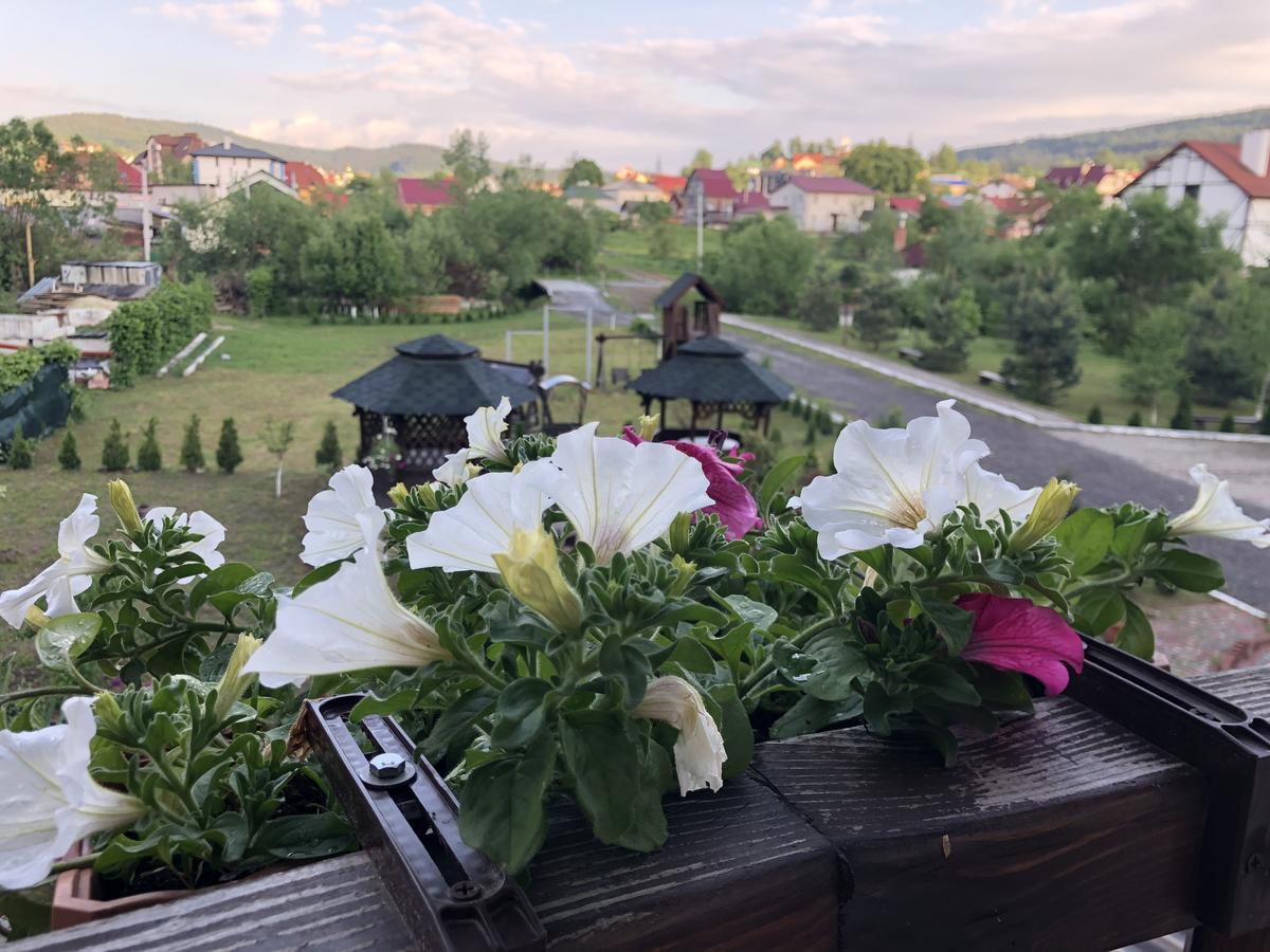 Sadibe Oberig Hotel Skhidnytsia Exterior foto